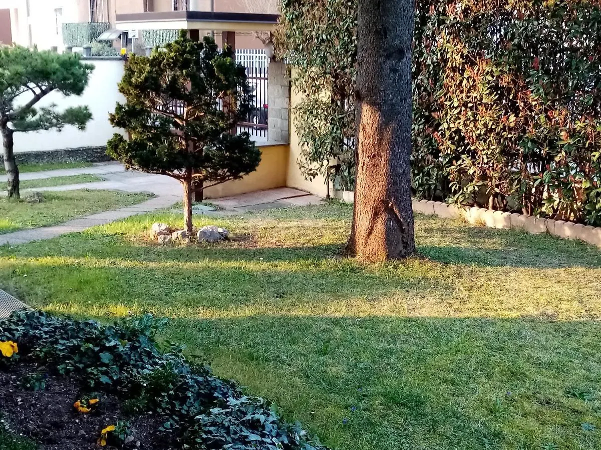B&B accogliente a due passi dal metrò di Milano - Casa Adriana Cologno Monzese Bed & Breakfast