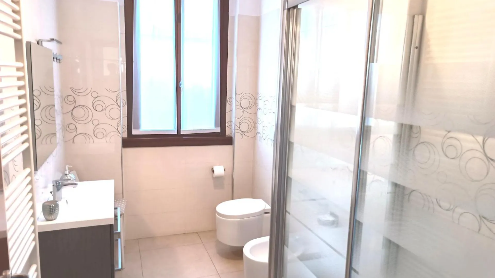 B&B Accogliente A Due Passi Dal Metro Di Milano - Casa Adriana Cologno Monzese Bed & Breakfast